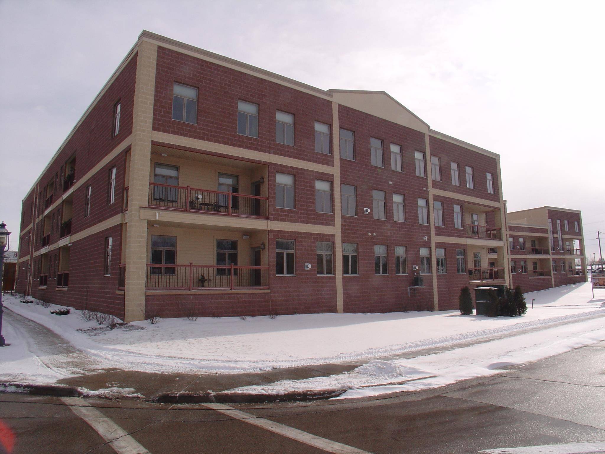 555 MAIN AVE #210, De Pere, WI 54115-2230