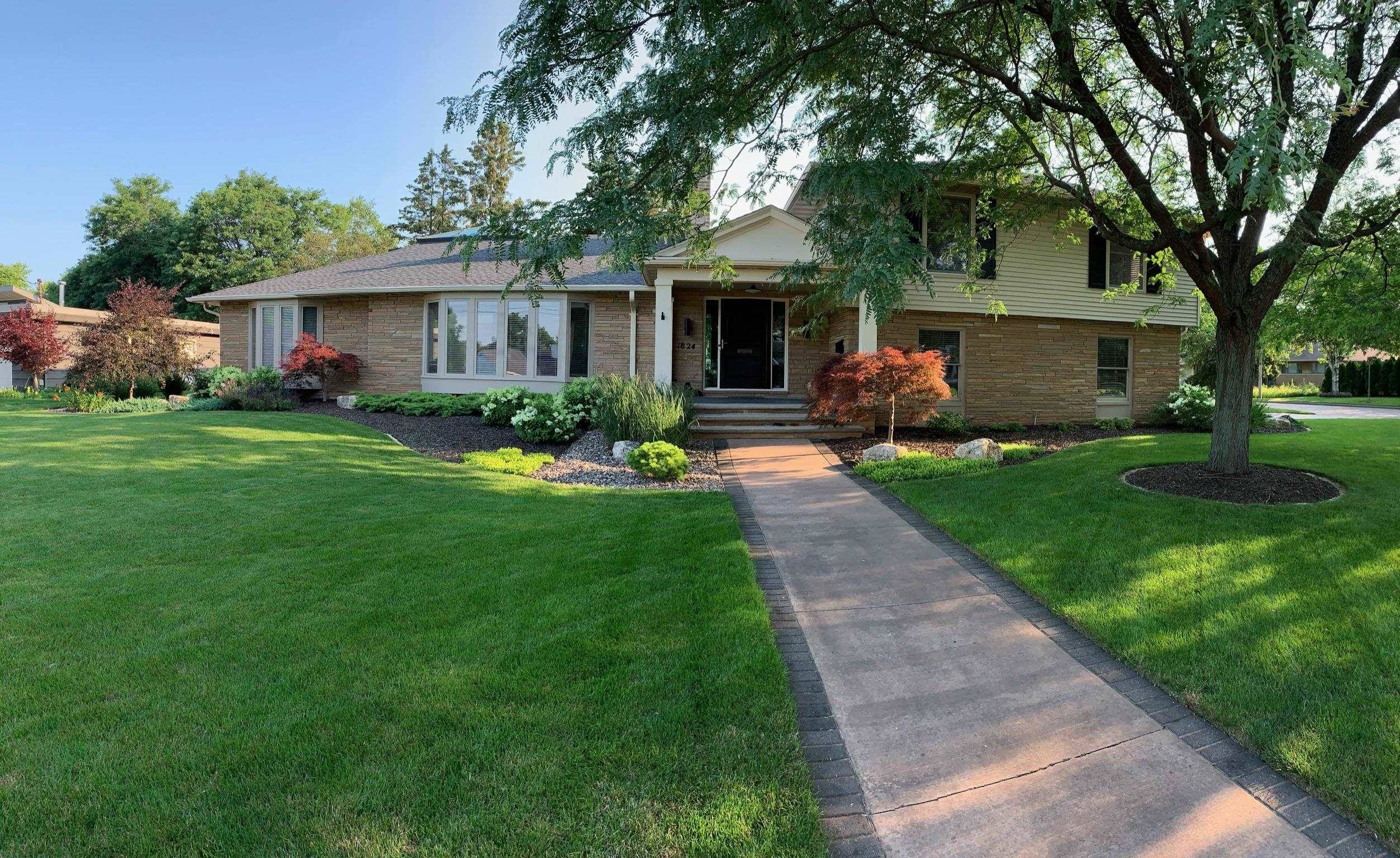 Appleton, WI 54914-5166,1824 W REID DR