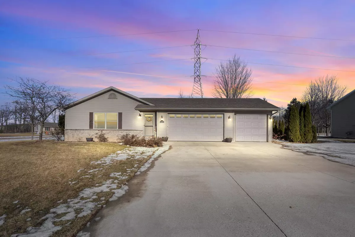 Greenville, WI 54942-8572,W6368 BOONESBOROUGH DR