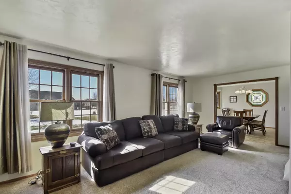 Pulaski, WI 54162-9446,458 NIGHTINGALE DR