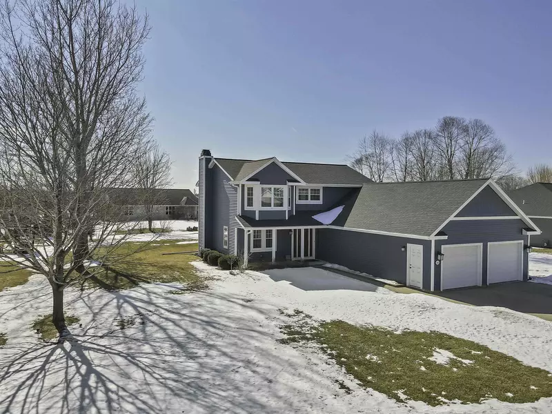 458 NIGHTINGALE DR, Pulaski, WI 54162-9446