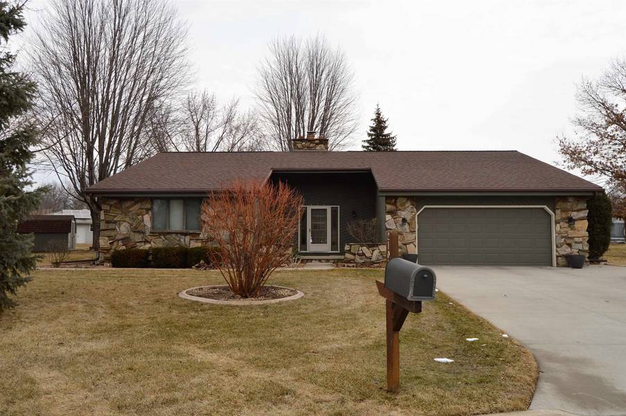 2100 CORTLAND DR, Appleton, WI 54914-1986