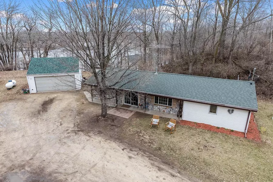 W2947 THORNAPPLE LN, Campbellsport, WI 53010