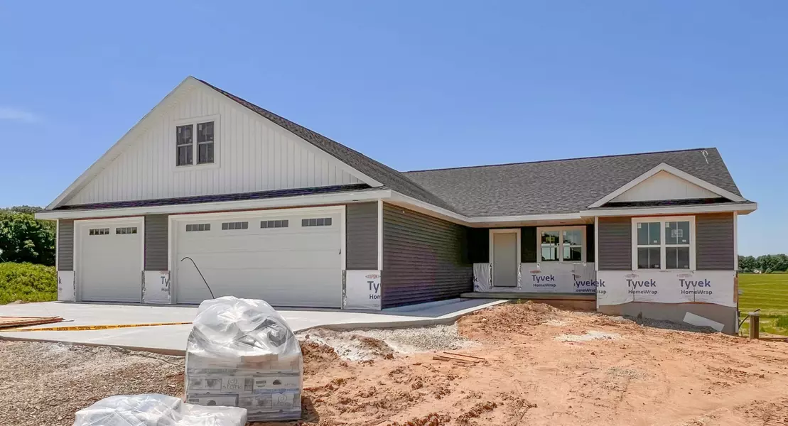 443 HIGHLAND MEADOW TRL, Pulaski, WI 54162