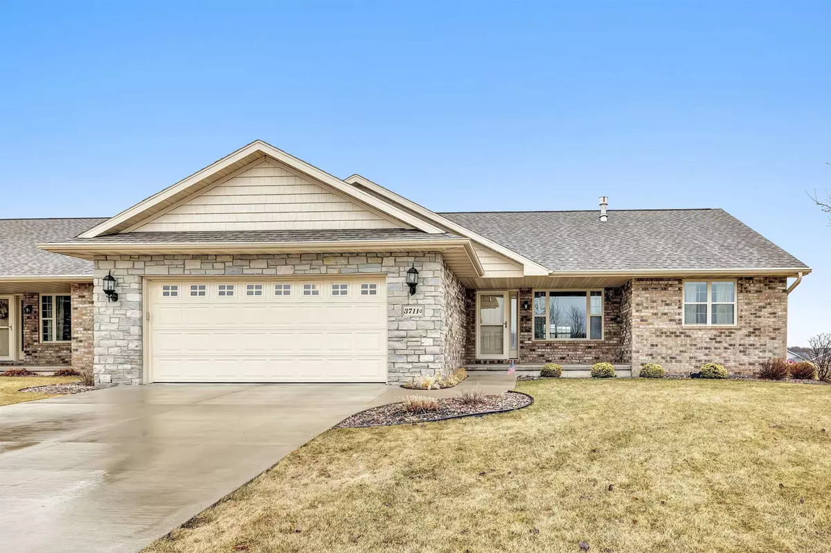 De Pere, WI 54115,3711 MISTY MEADOW LN #2