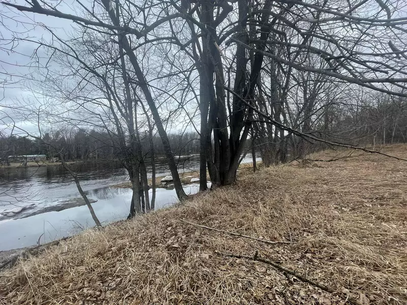 RIVER DR, Wallace, MI 49893