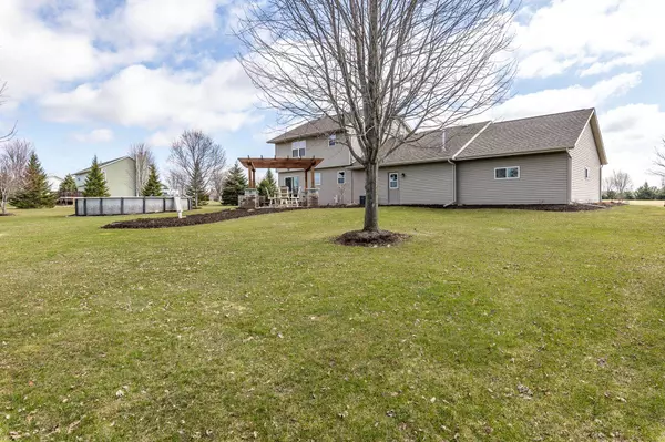 Pulaski, WI 54162-9018,523 HIGHLAND MEADOW TRL