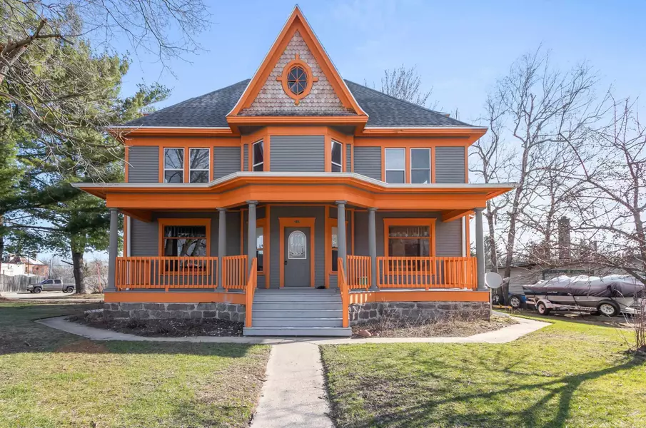 202 E GARFIELD AVE, Marion, WI 54950