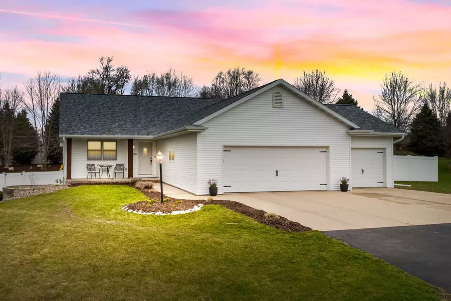 N2351 WEATHERHILL CT, Greenville, WI 54942-8070