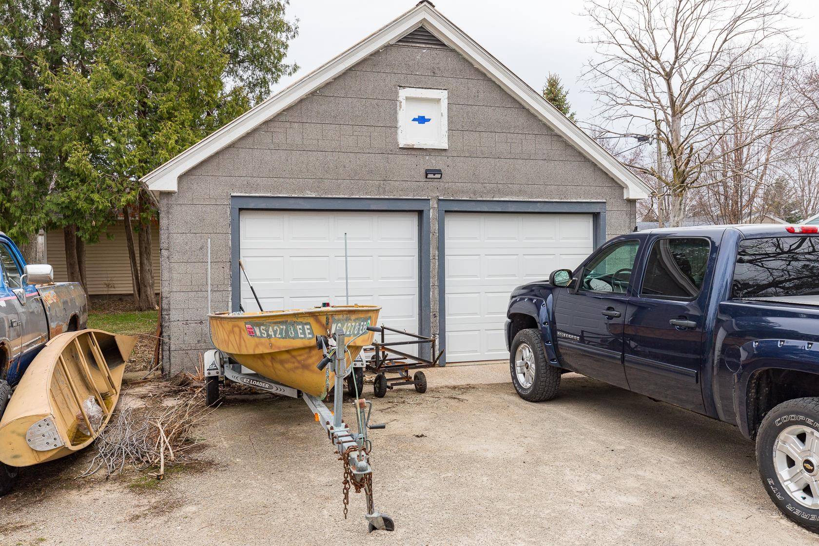 Oshkosh, WI 54902,307 W 19TH AVE