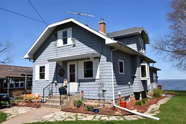 Oshkosh, WI 54901,2214 HICKORY LN