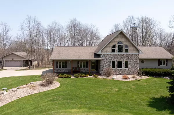 7267 MEADOWRIDGE DR, Pickett, WI 54964-9762