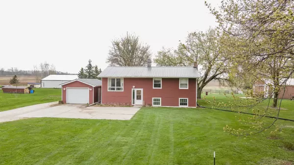 1696 DAY ST, Greenleaf, WI 54126-9104