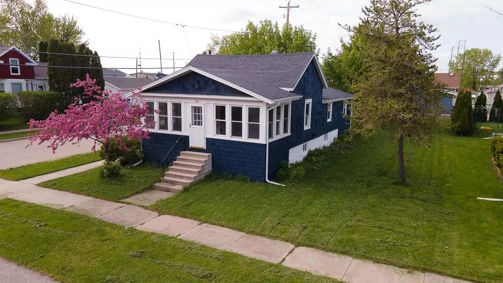 Oshkosh, WI 54902,458 W 5TH AVE