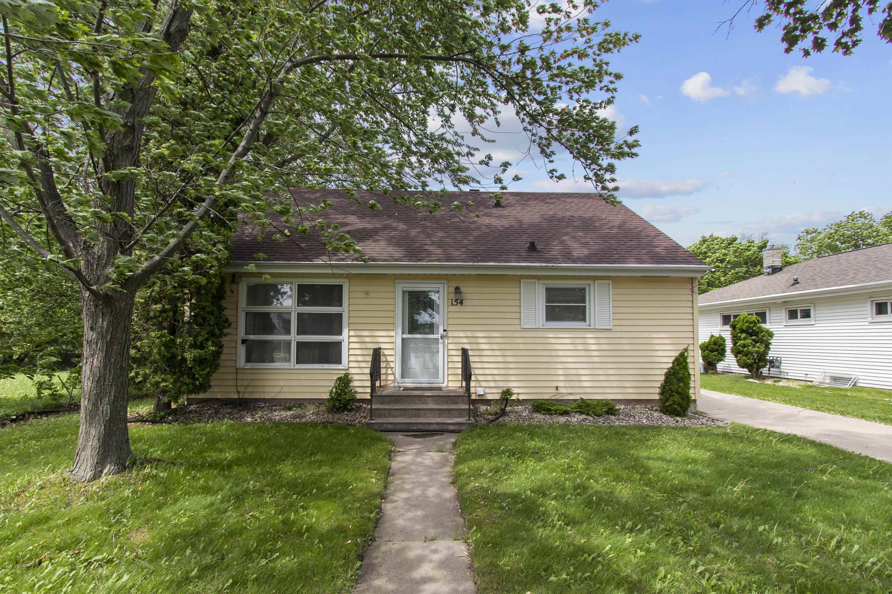 154 FOSTER CT, Appleton, WI 54915