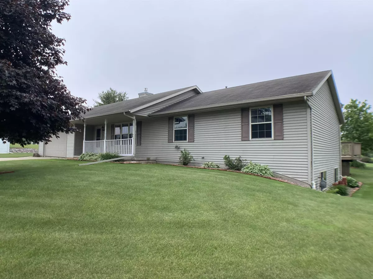 Cecil, WI 54111,370 HOGAN CT