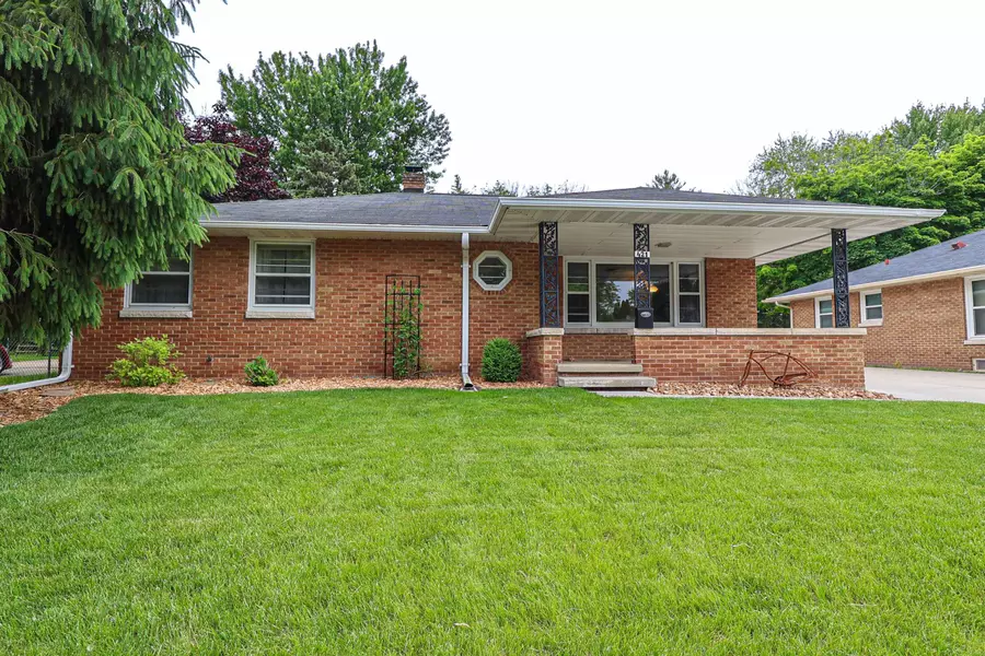 421 W VERBRICK ST, Appleton, WI 54915