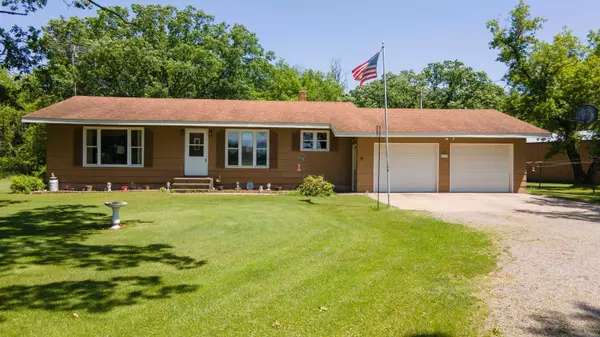 W13656 COUNTY ROAD C, Hancock, WI 54943