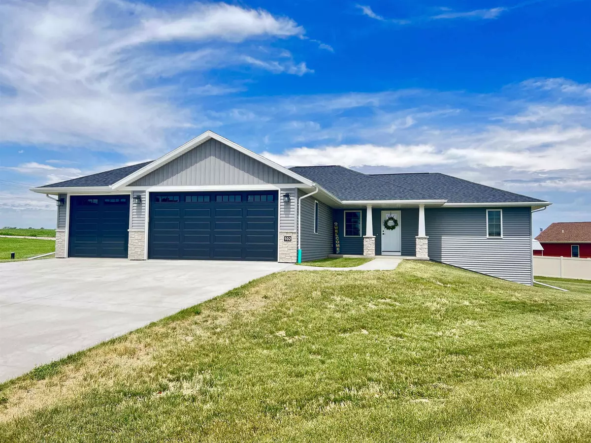 Eden, WI 53019-4514,102 MARK CT