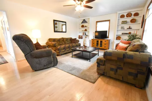 Oshkosh, WI 54901-3958,1017 BOWEN ST