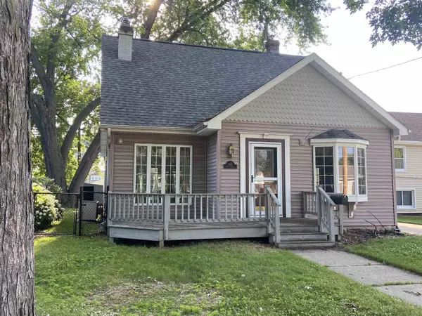 Neenah, WI 54956,607 GROVE ST