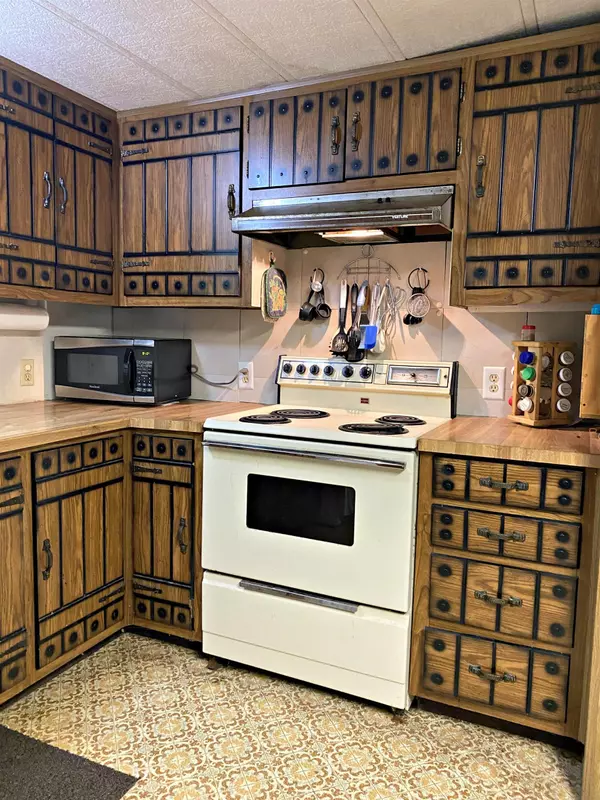 Armstrong Creek, WI 54103,2770 CITKO LN