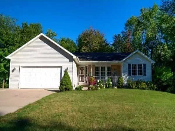 1381 MCDONALD ST, Oconto, WI 54153