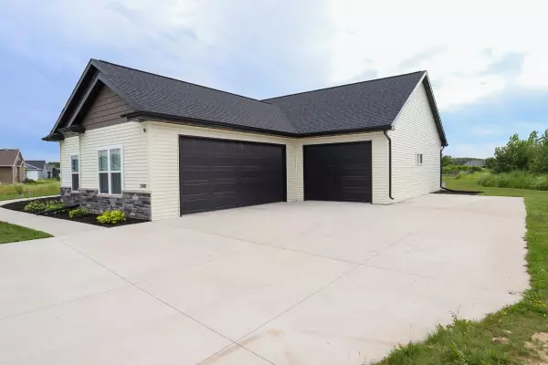 Appleton, WI 54913,2085 W SUGAR CT