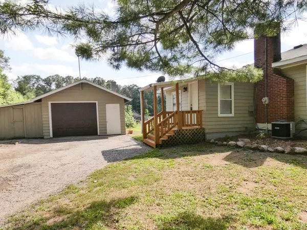 Shawano, WI 54166,W6425 OLD LAKE LN