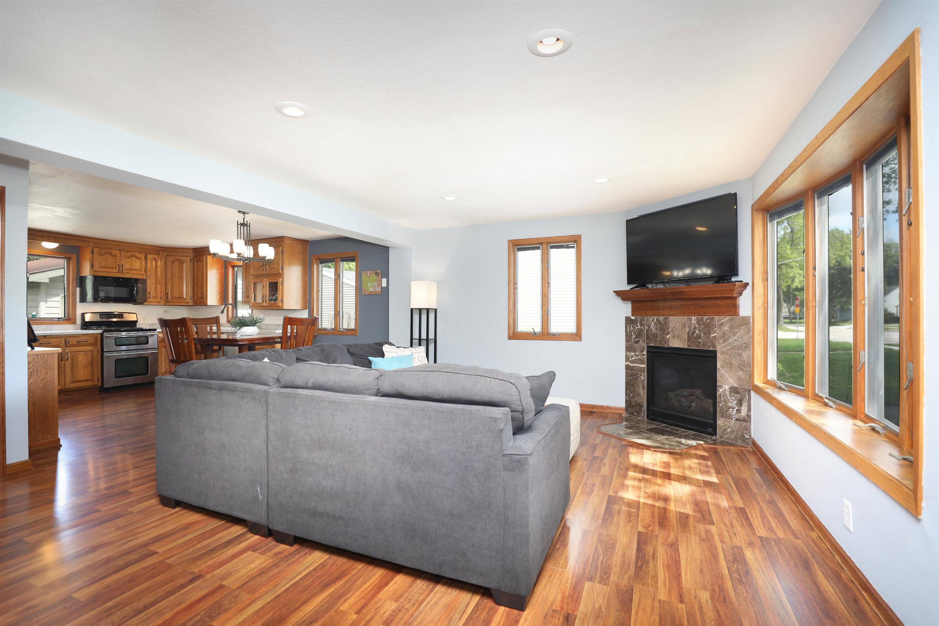 Appleton, WI 54914,1112 W GLENDALE AVE