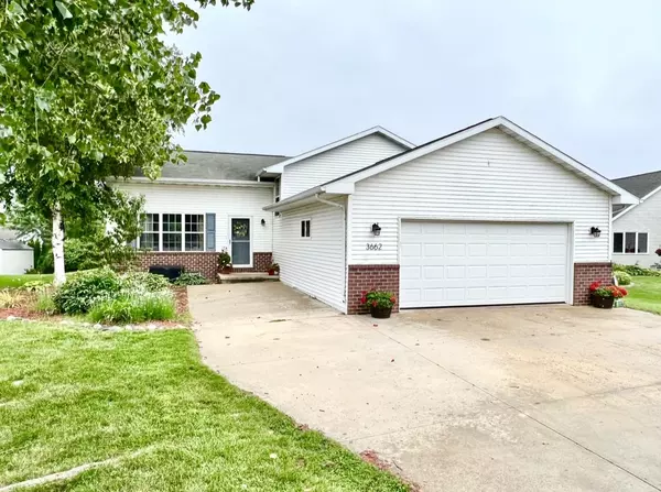 3662 COLLEGIATE WAY, New Franken, WI 54229-9599