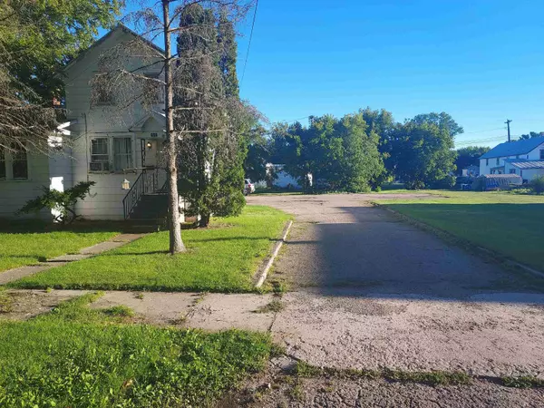 Oconto, WI 54153,212 FRANK ST