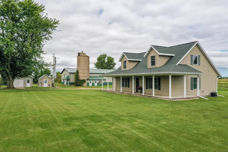 8418 COUNTY ROAD D, Winneconne, WI 54986