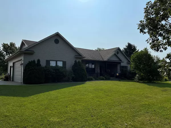 6176 COUNTY ROAD T, Oshkosh, WI 54904