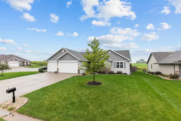 4898 W JACK PINE CT, Appleton, WI 54913