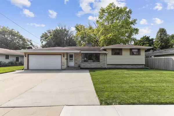 1107 E CALUMET ST, Appleton, WI 54915-4804
