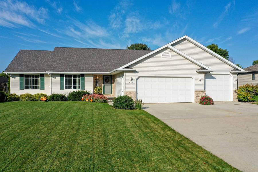 N7887 RIDGEVIEW CT, Sherwood, WI 54169