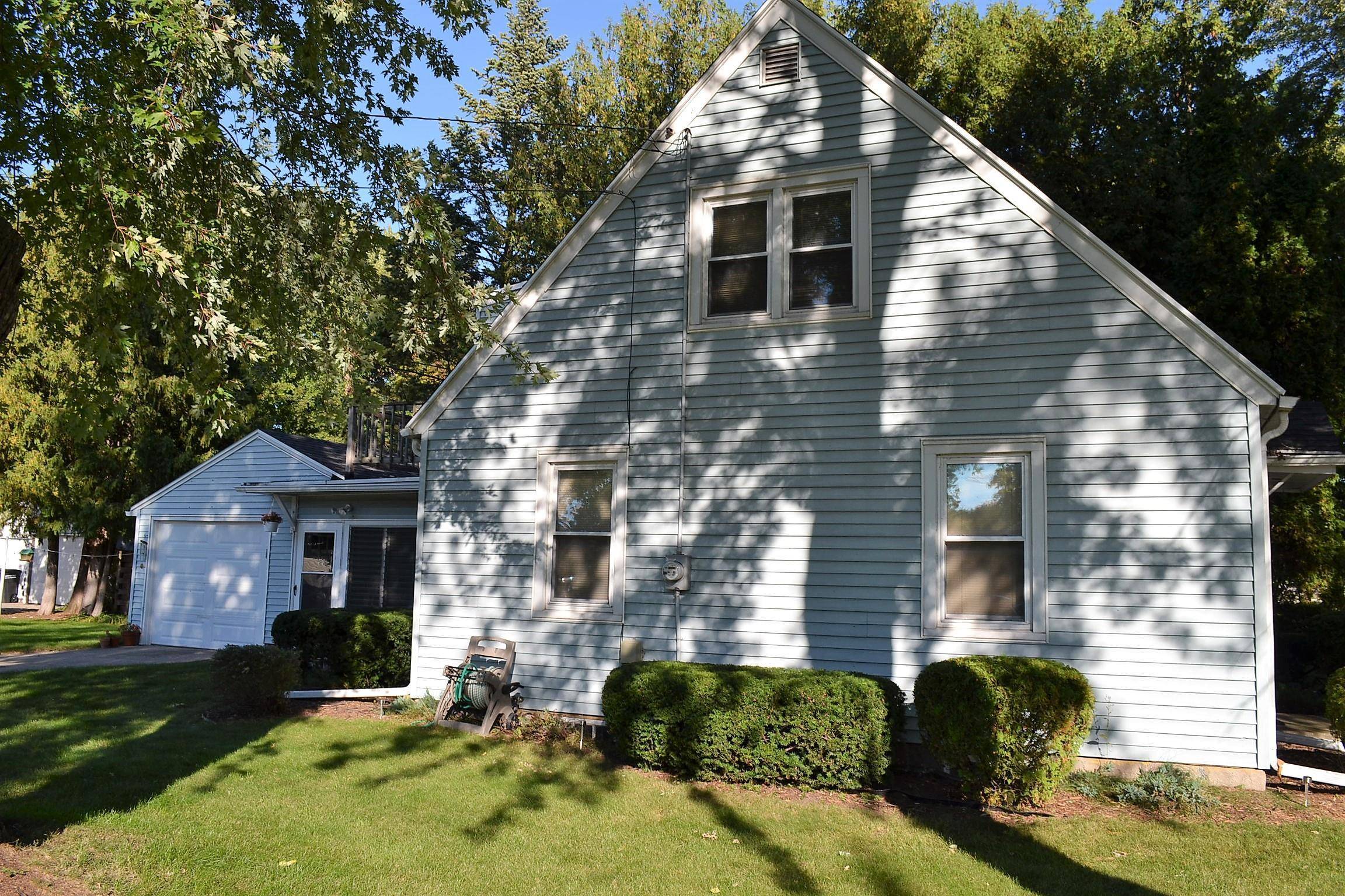 Oshkosh, WI 54901-3153,1102 E NEVADA AVE