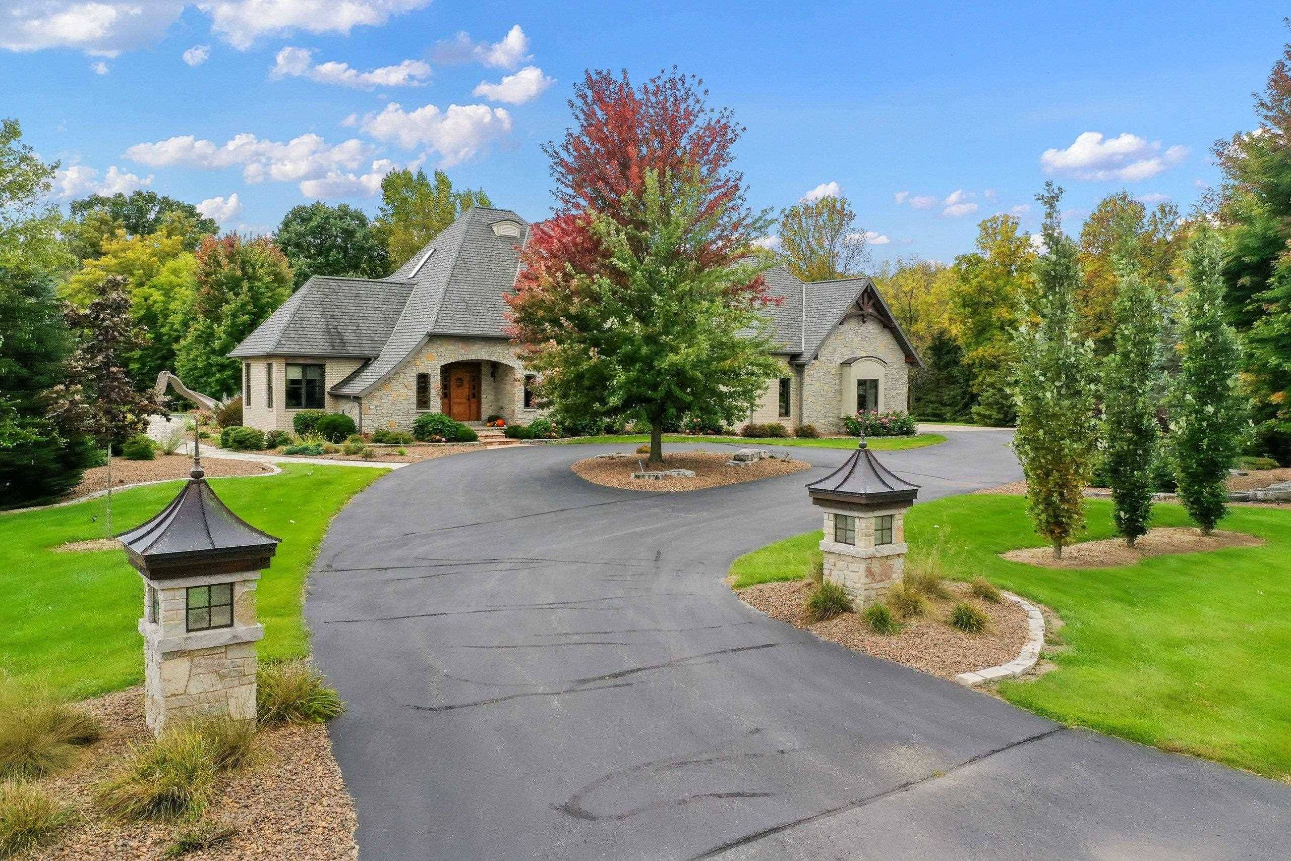 5211 WHITETAIL WAY, Appleton, WI 54914