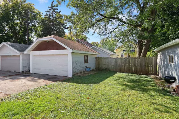 Appleton, WI 54911,1015 N FAIR ST