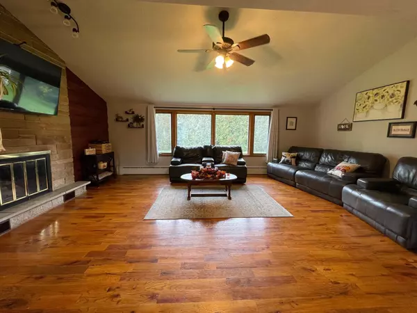 Menasha, WI 54952,818 WARSAW ST