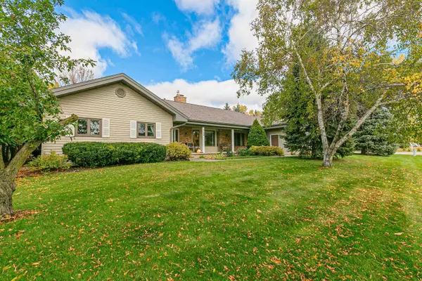 Appleton, WI 54914-8721,2196 SUNRISE DR