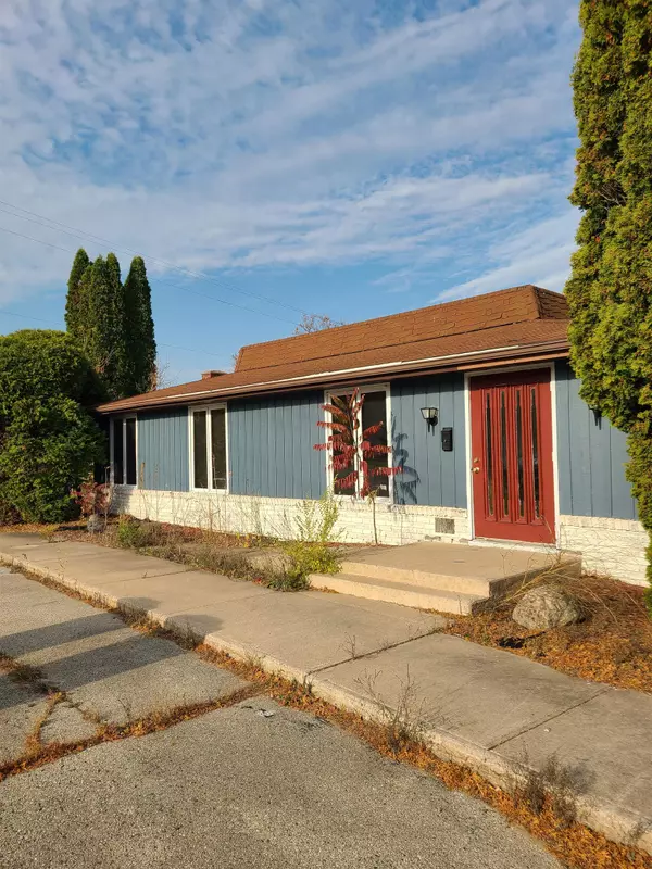 W7920 AMBERG ST, Amberg, WI 54102-9276