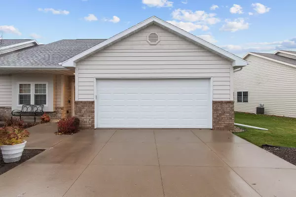 Appleton, WI 54913,3804 N WAYSIDE LN