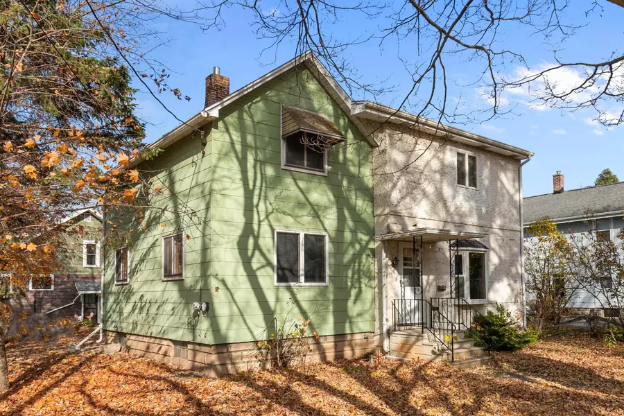 1234 W 8TH ST, Appleton, WI 54914