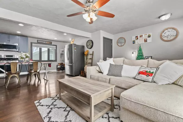 Omro, WI 54963-1740,316 MCKINLEY AVE