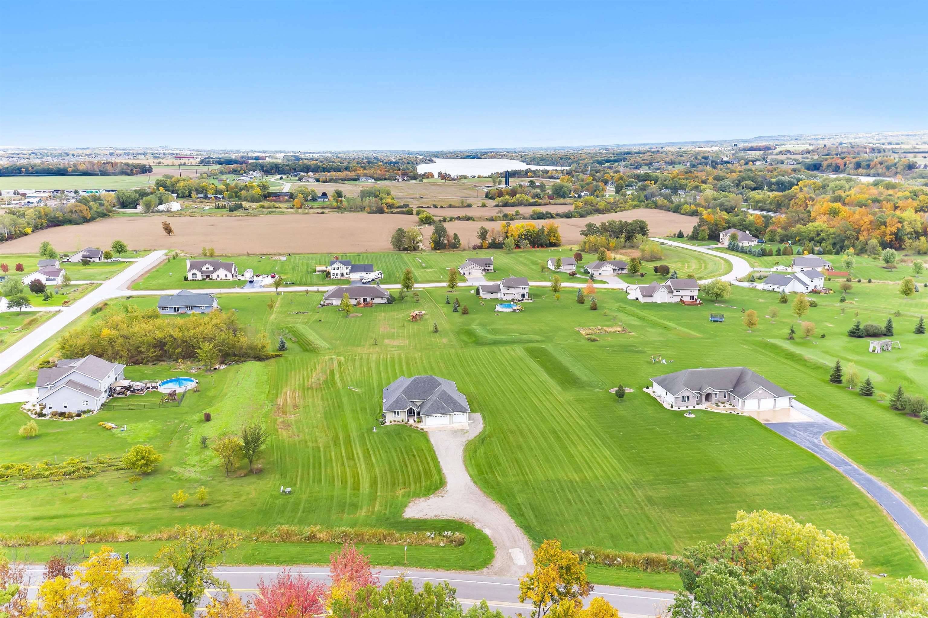 De Pere, WI 54115-9381,2018 HICKORY RD