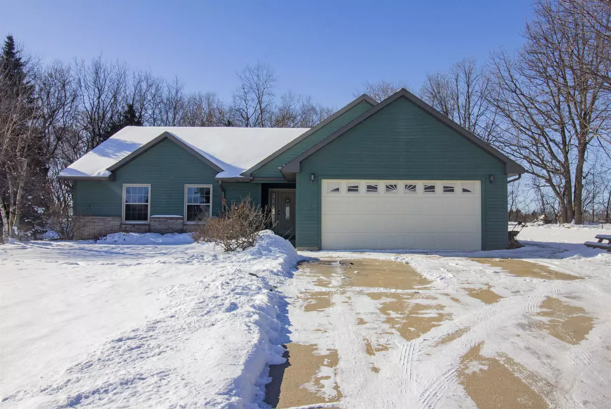 Berlin, WI 54923,482 MAPLE RIDGE RD