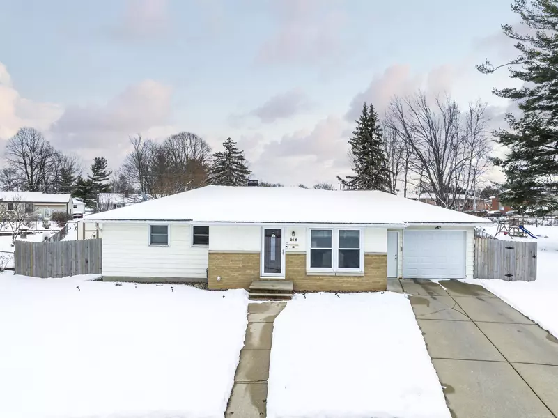 215 MINOR CT, Green Bay, WI 54303-1932