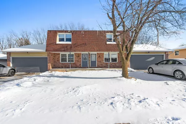 2193 PACKERLAND DR, Green Bay, WI 54304
